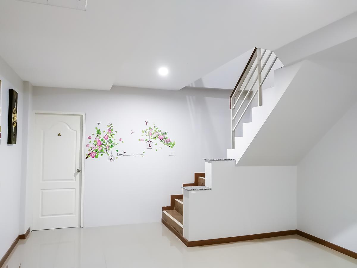 The Sun Hostel Chiang Mai Bagian luar foto