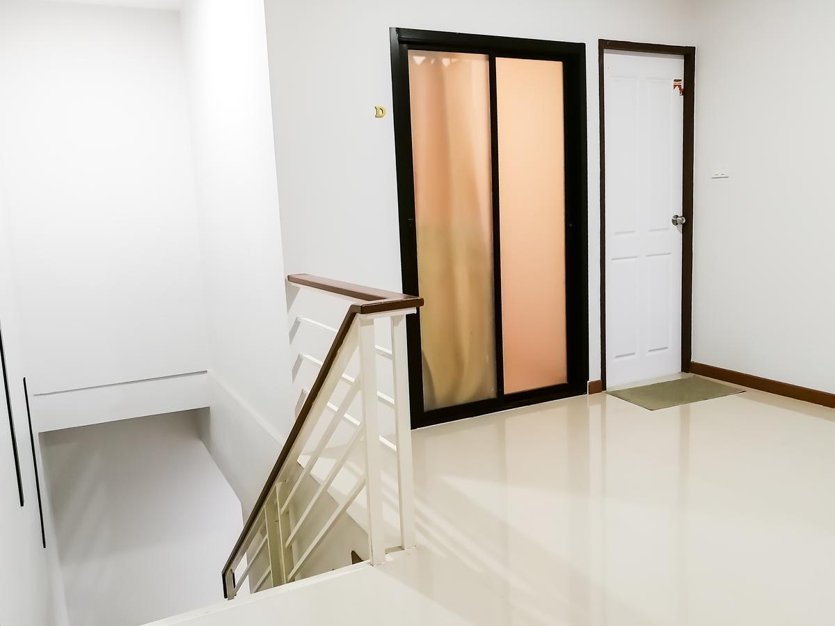 The Sun Hostel Chiang Mai Bagian luar foto