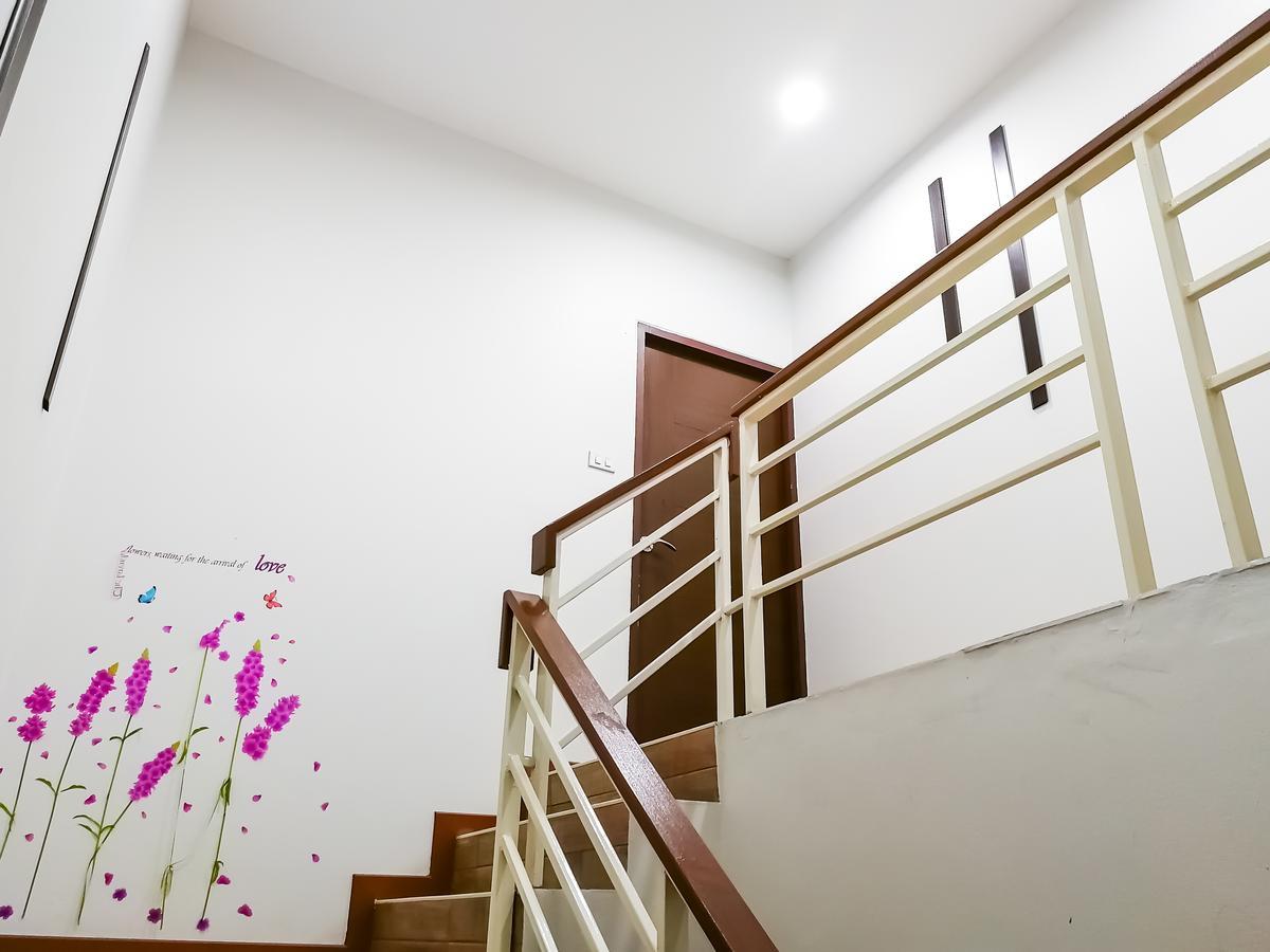 The Sun Hostel Chiang Mai Bagian luar foto