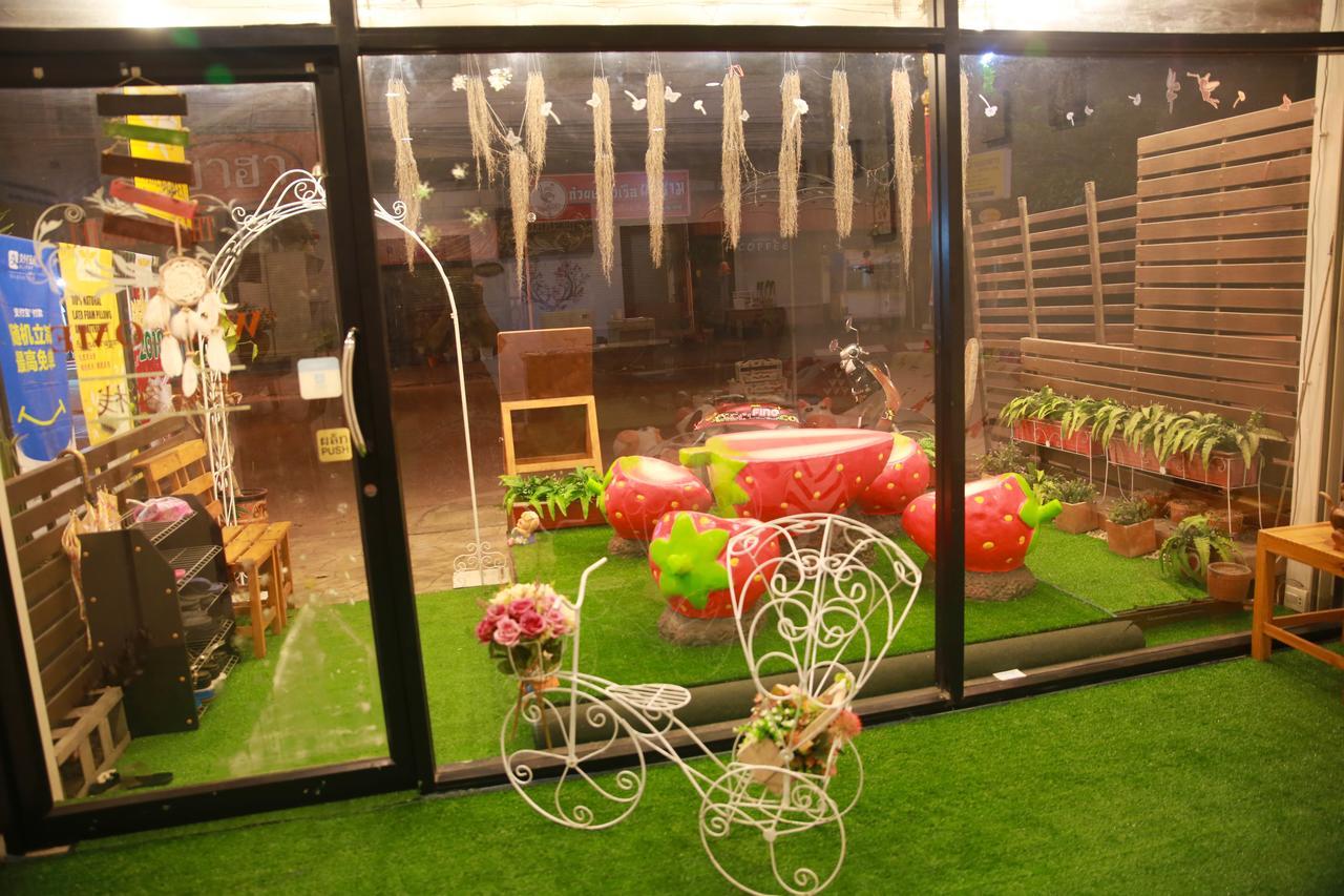 The Sun Hostel Chiang Mai Bagian luar foto