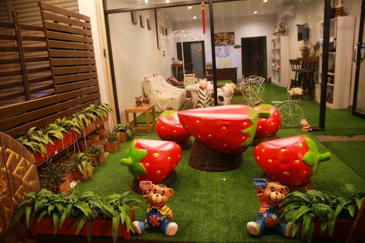 The Sun Hostel Chiang Mai Bagian luar foto