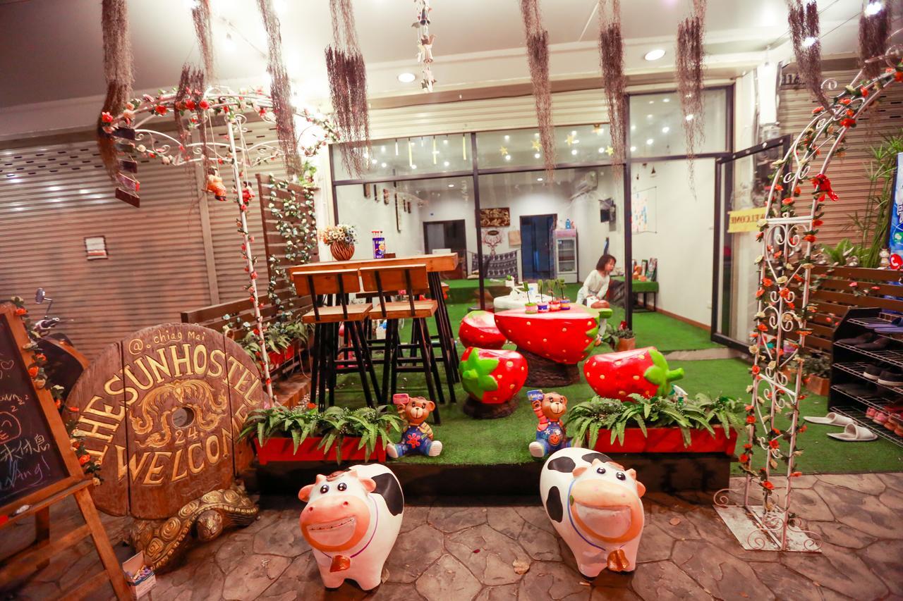 The Sun Hostel Chiang Mai Bagian luar foto