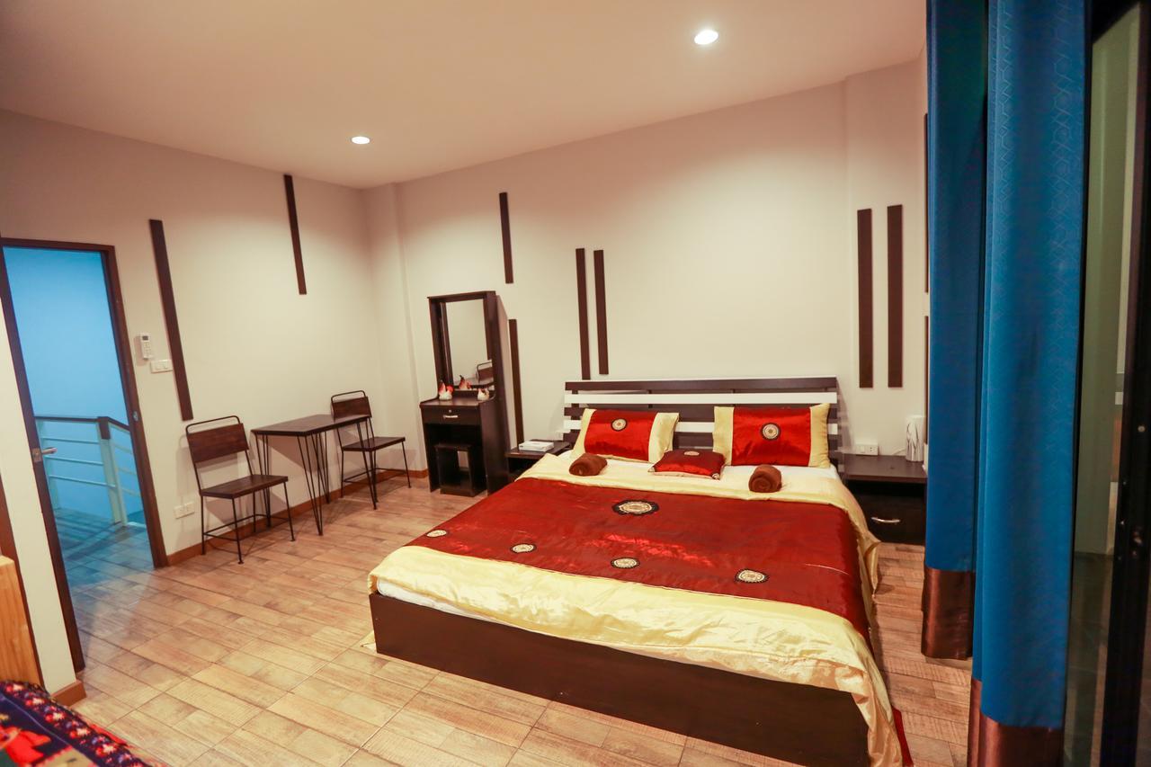 The Sun Hostel Chiang Mai Bagian luar foto