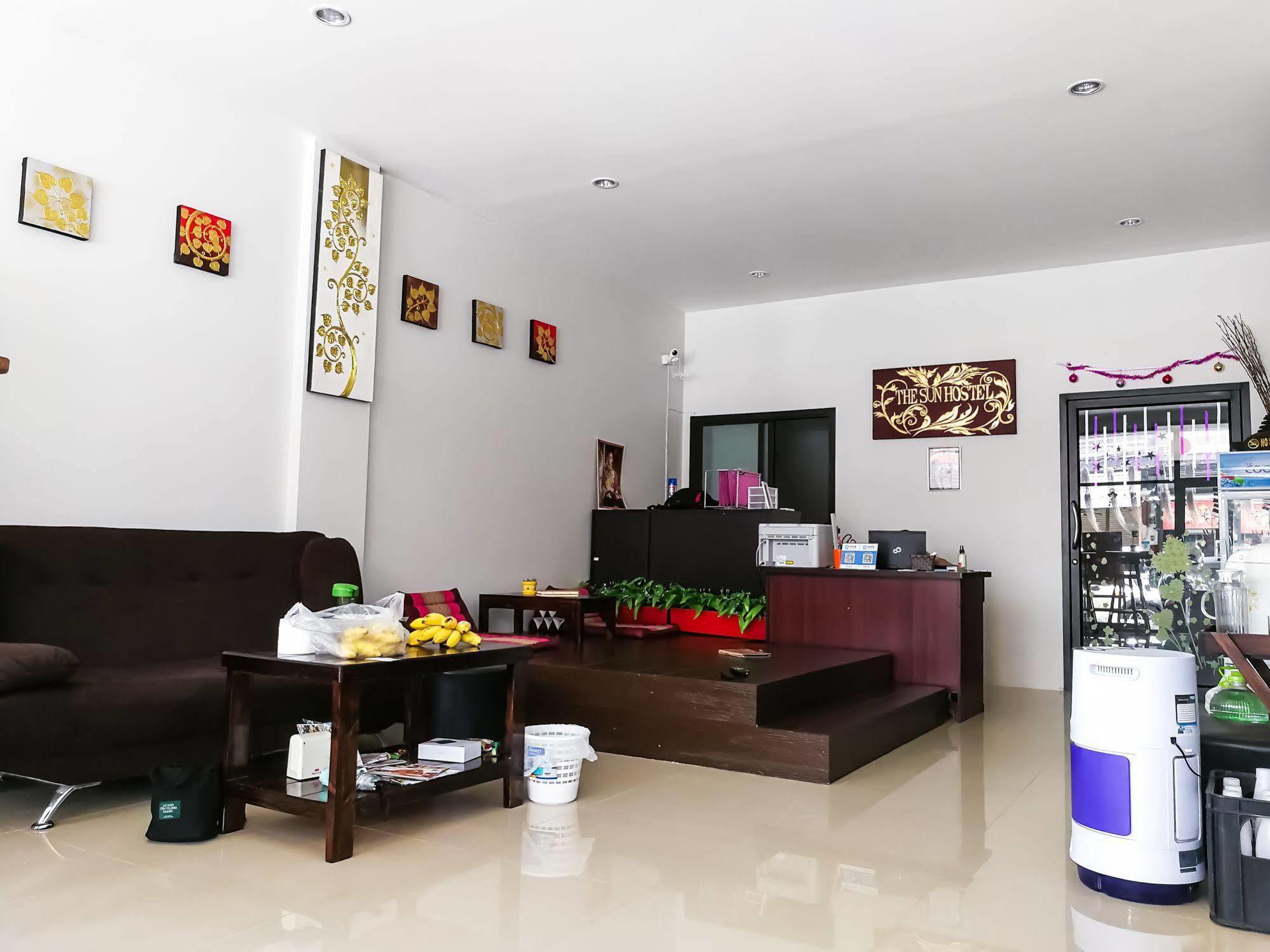 The Sun Hostel Chiang Mai Bagian luar foto